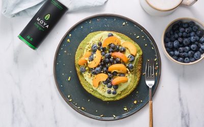 Matcha omlett: habkönnyű zöld reggeli gyümölcsökkel